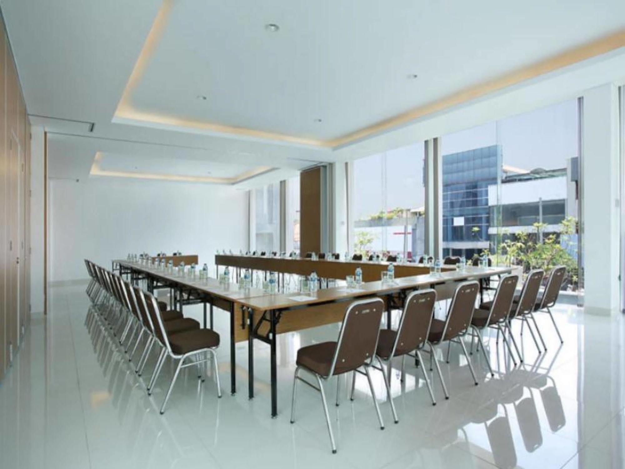 Amaris Hotel Embong Malang - Surabaya Esterno foto